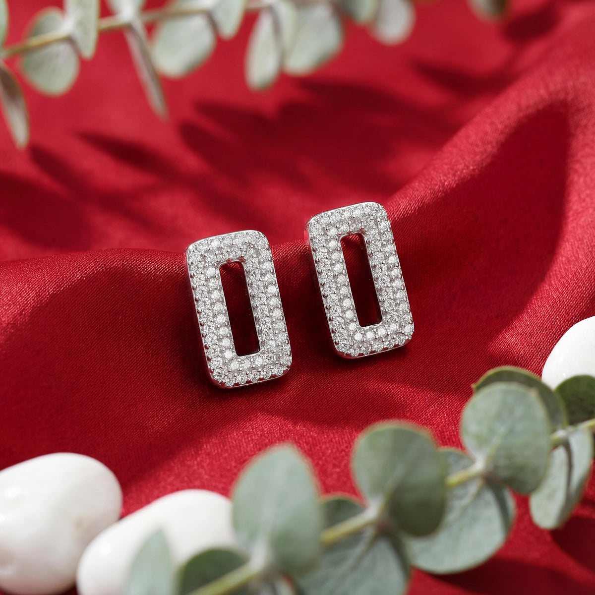 The Pave Rectangle Link Earrings : YUFSER001-SL