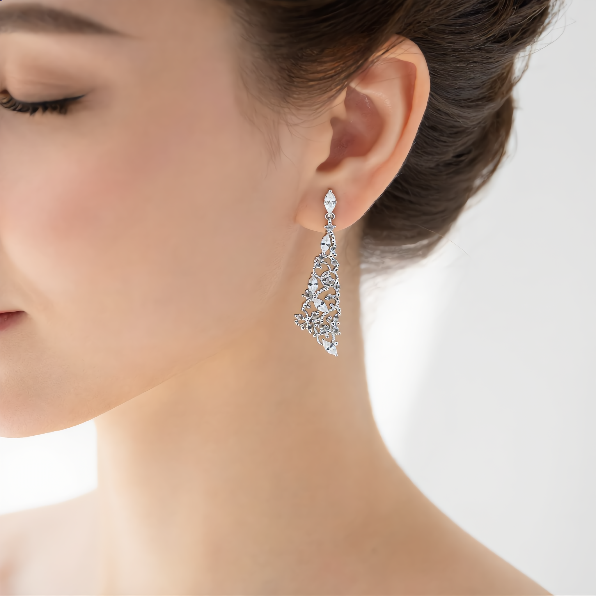 Crystal Casacade Drop Earrings : YUFSER237