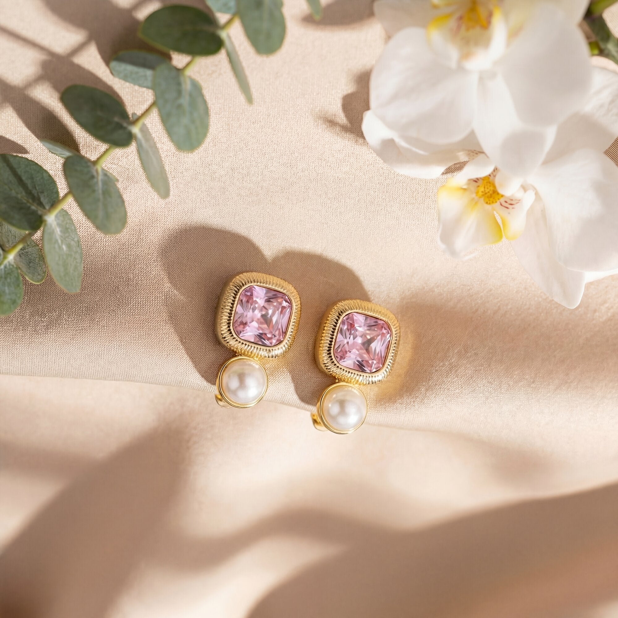 Blushing Halo Gem & Pearl Cuff