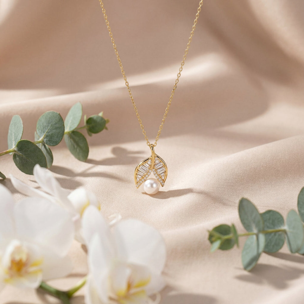 Leaf Halo Pearl Pendant Necklace