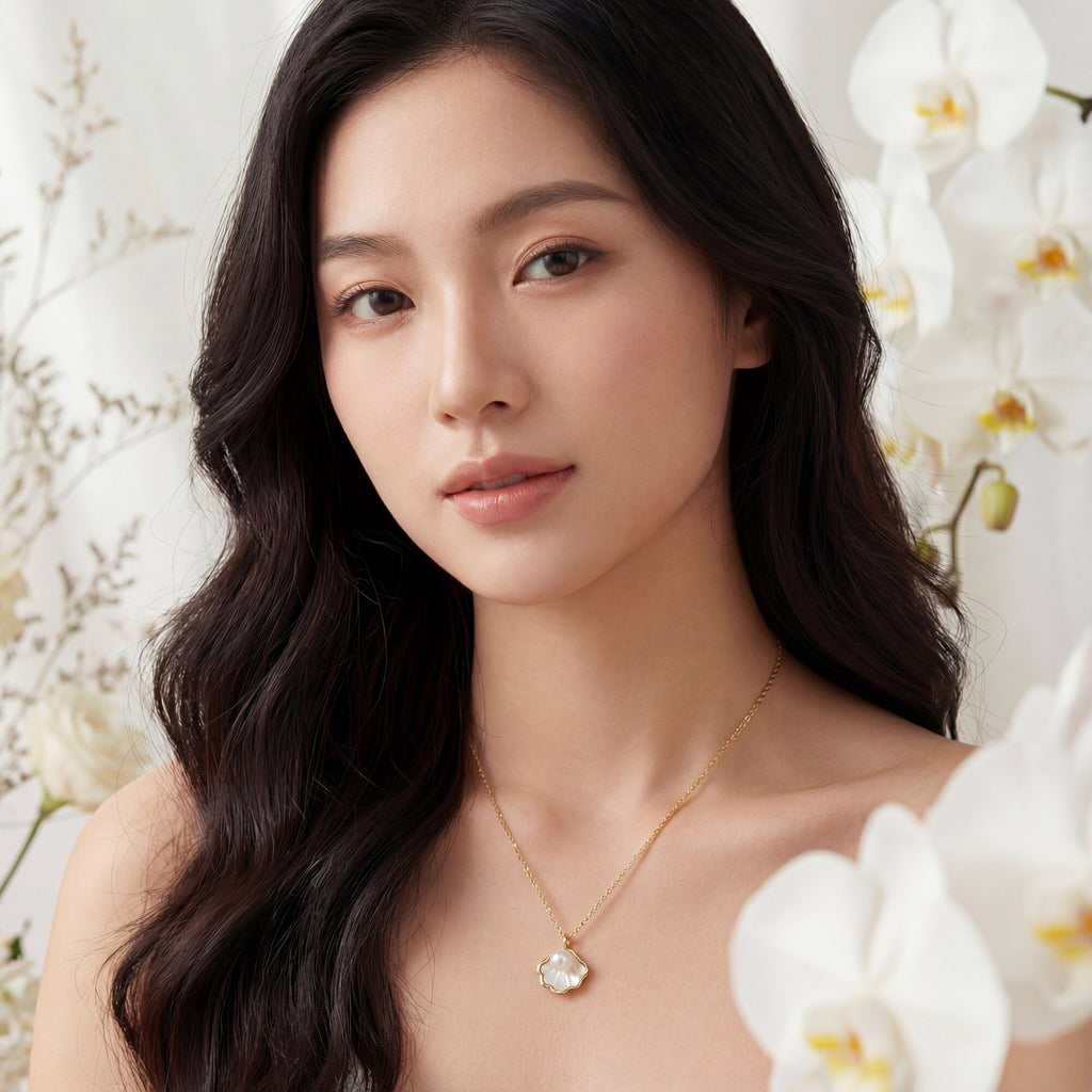 The Seaside Scallop Shell & Pearl Necklace