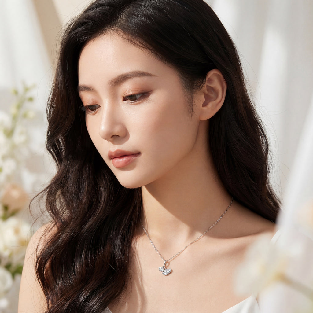 Korean Ginkgo Gleam Pavé Leaf Pendant Necklace : YUFSNL236