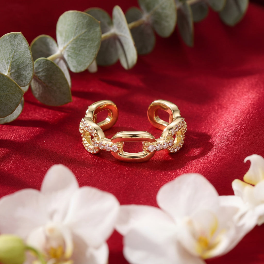 Korean Elara Pavé Link Ear Cuff : YUFSER373