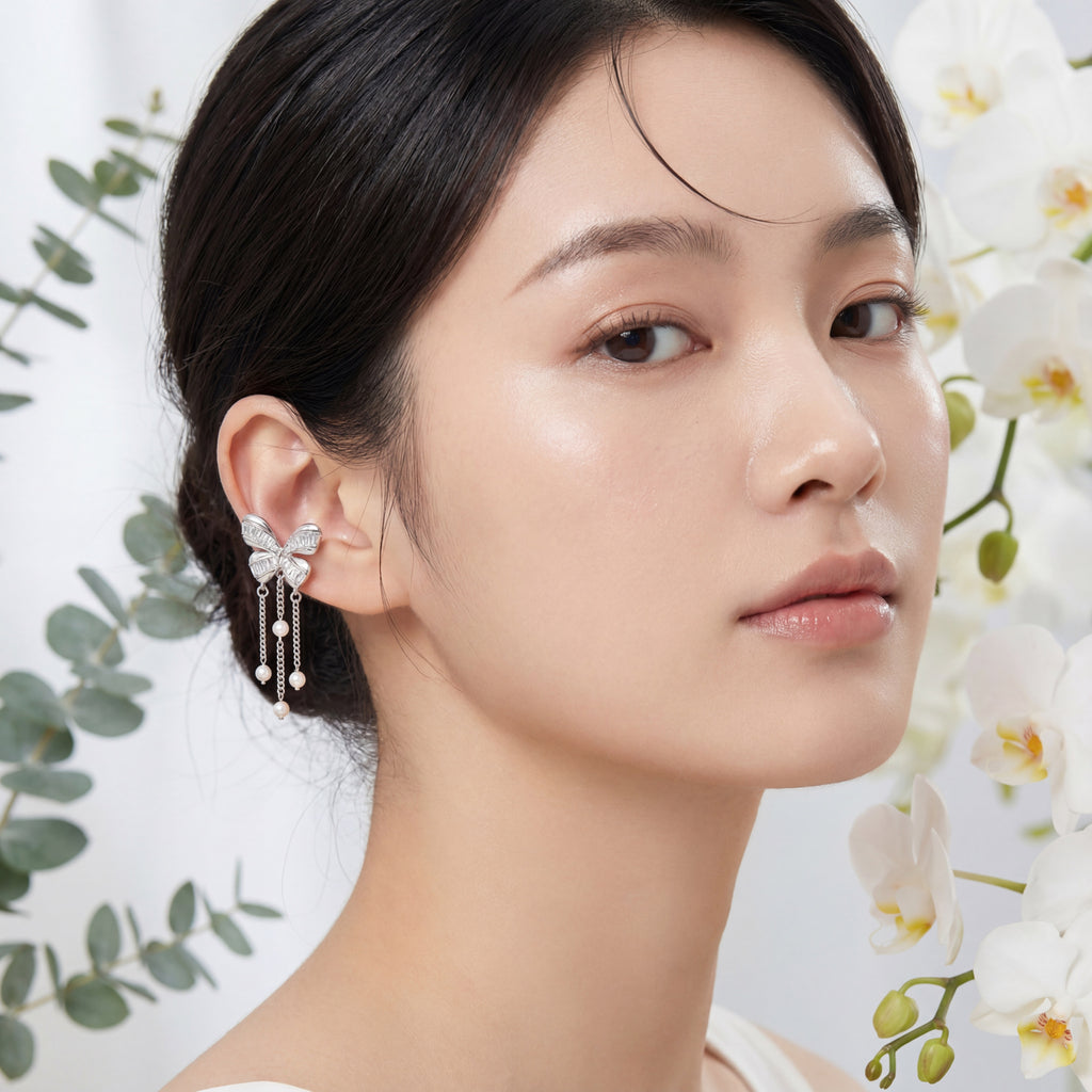 Korean Baguette Butterfly Tassel Cuff : YUFSER381