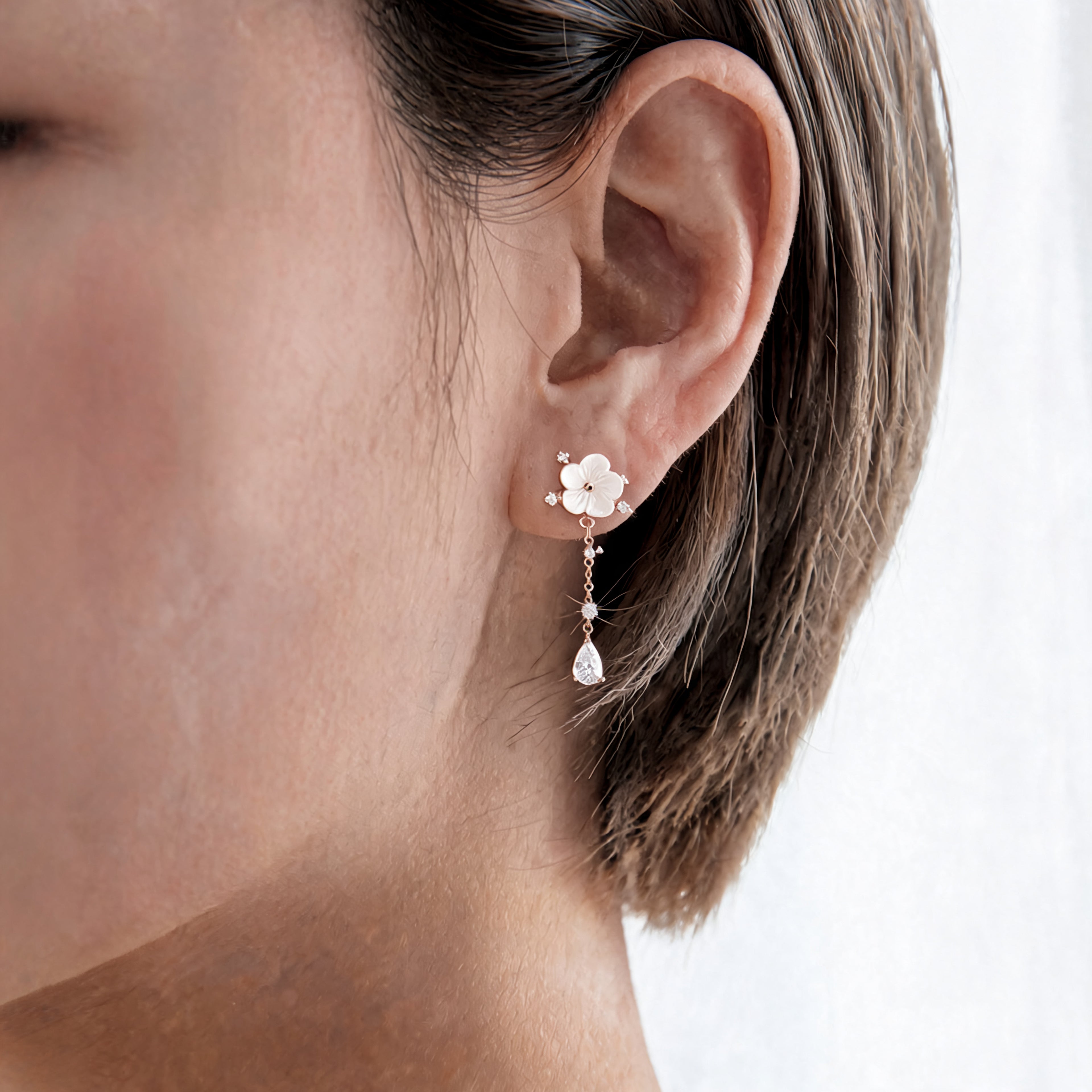 Korean Flower Crystal Drop Earrings.